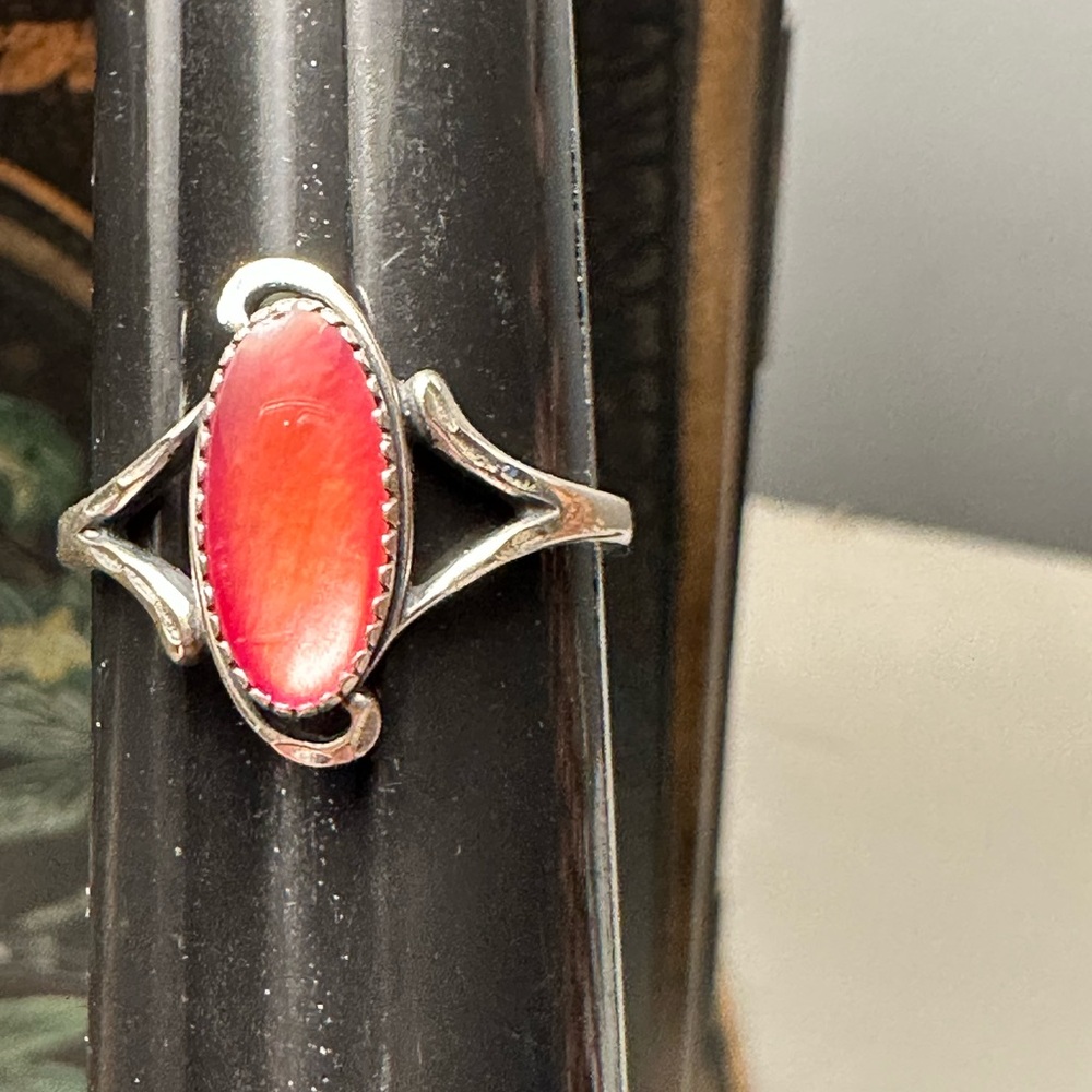 Vintage wheeler pink shell ring